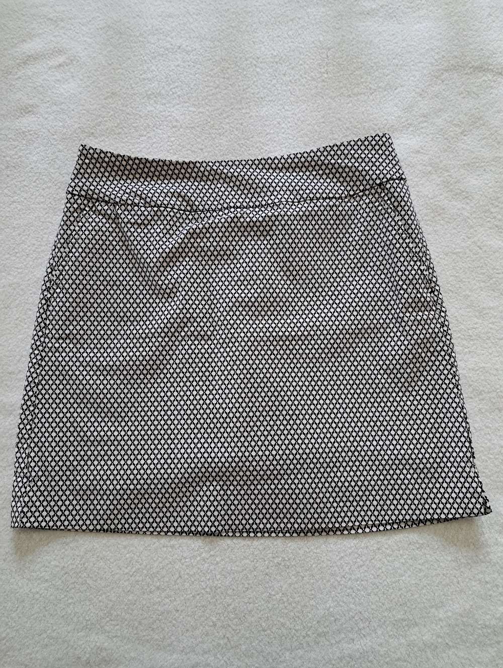 S.C.& Co. Pull On Skort Black White Geometric Print Womens Size 12 Stretch